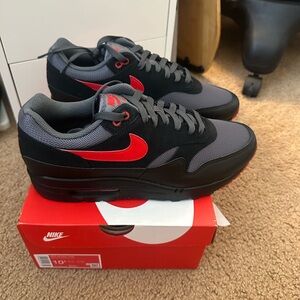 Nike Air Max 1 Essential